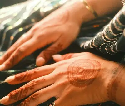 how to remove henna tattoo